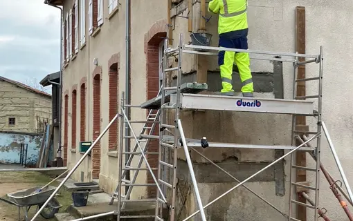 R&eacute;novation mur b&acirc;timent communal