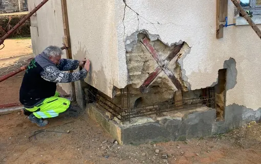 R&eacute;novation mur b&acirc;timent communal