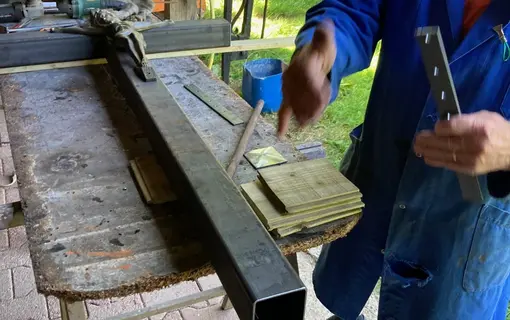 Eglise, fabrication d'une nouvelle croix