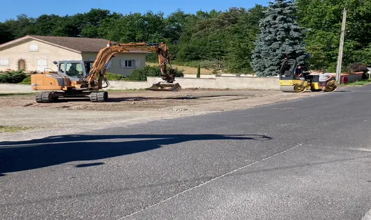 Am&eacute;nagement du nouveau parking en face de la salle des f&ecirc;tes