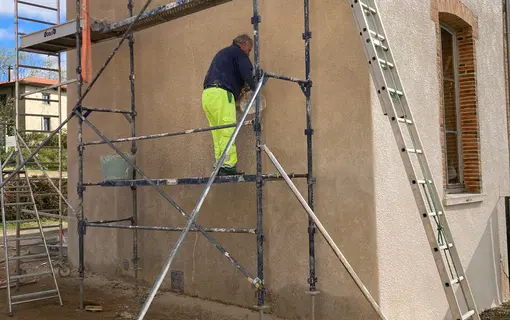 R&eacute;novation mur b&acirc;timent communal